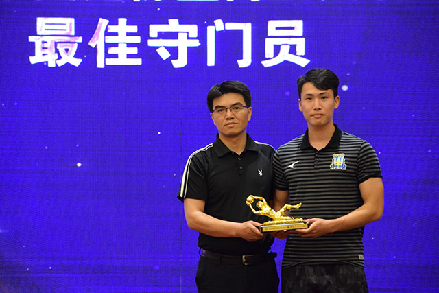 瓜帅：若冒犯到穆帅我道歉 但他有3个冠军我有6个